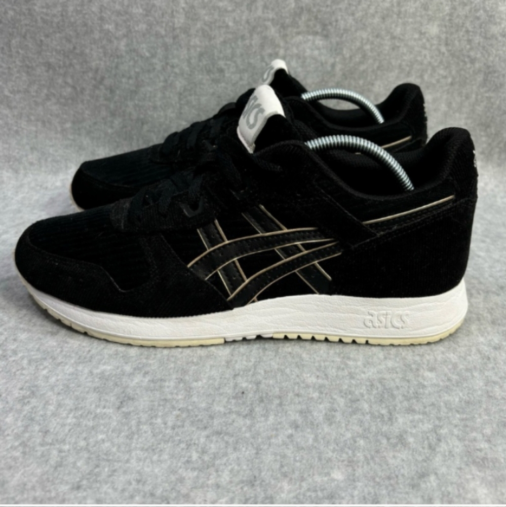 Asics classic lyte sneakers size 8 women